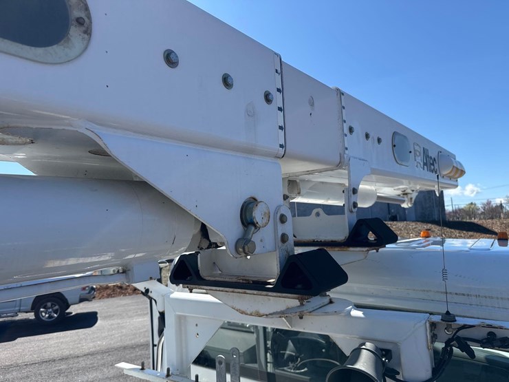 2017-freightliner-m2-s/a-altec-l42m-bucket-truck-image-17