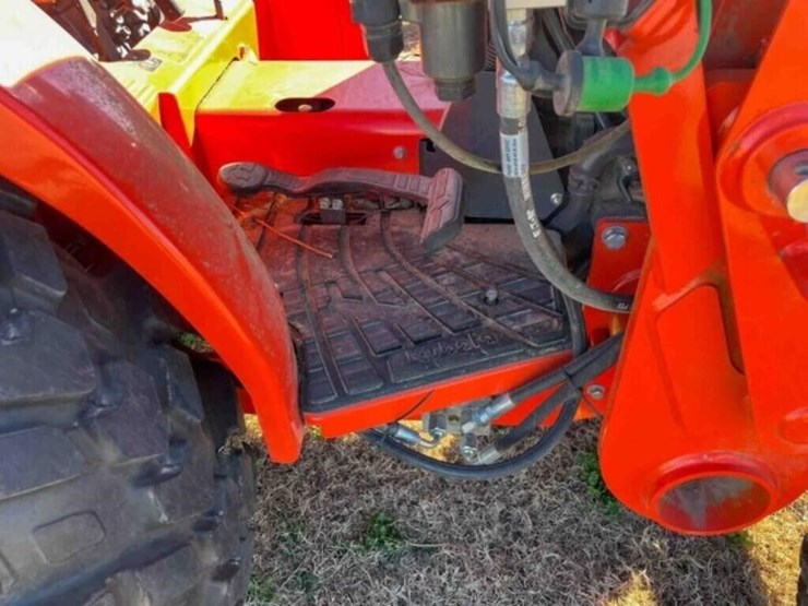 2022-kubota-l3302-image-23