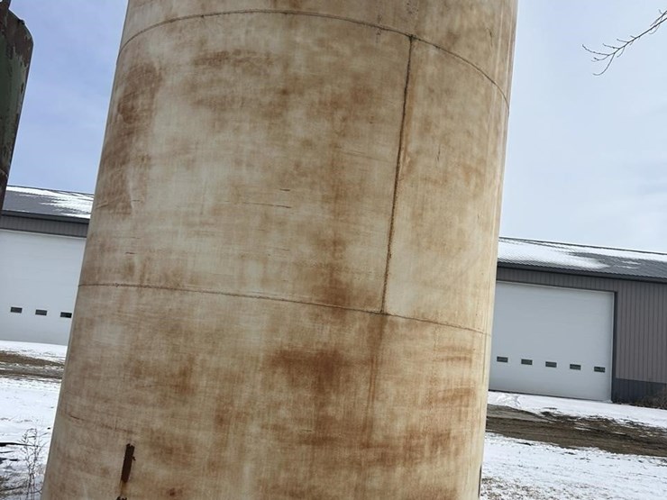 10,000-gallon-fuel-tank-w/pump-image-10