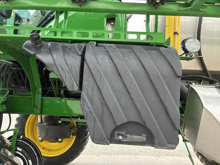 2021-john-deere-r4030-image-45