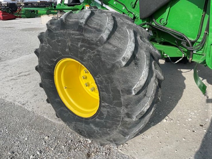 2017-john-deere-s680-image-36