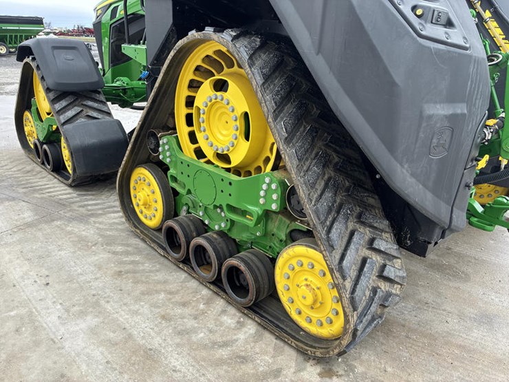 2021-john-deere-8rx-410-image-65