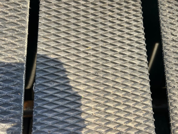 1999-john-deere-566-image-13