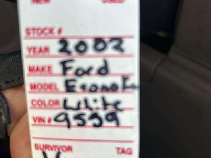 2002-ford-cargo-image-30