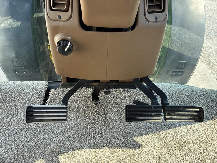 1995-john-deere-8300-image-69