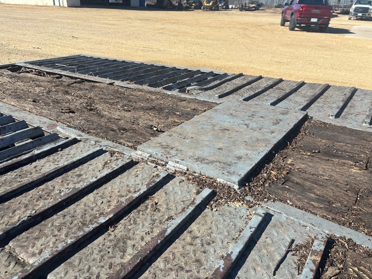 #2320-•-2008-interstate-30'-tri-axle-equipment-trailer-image-38