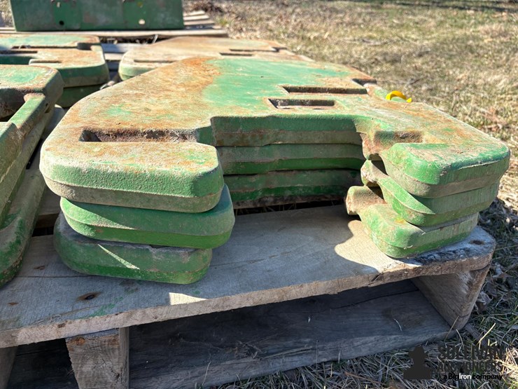 john-deere-suitcase-weights-image-10