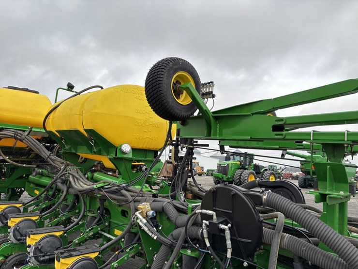 2019-john-deere-1775-image-49