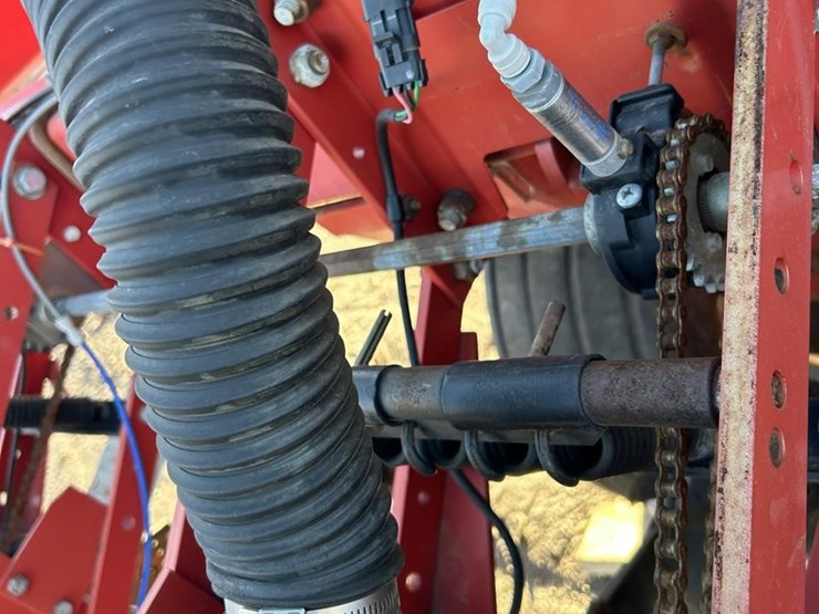 2009-white-8516-image-11