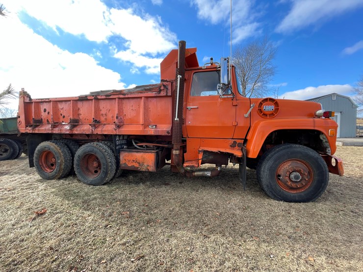 1986-ford-9000-image-4