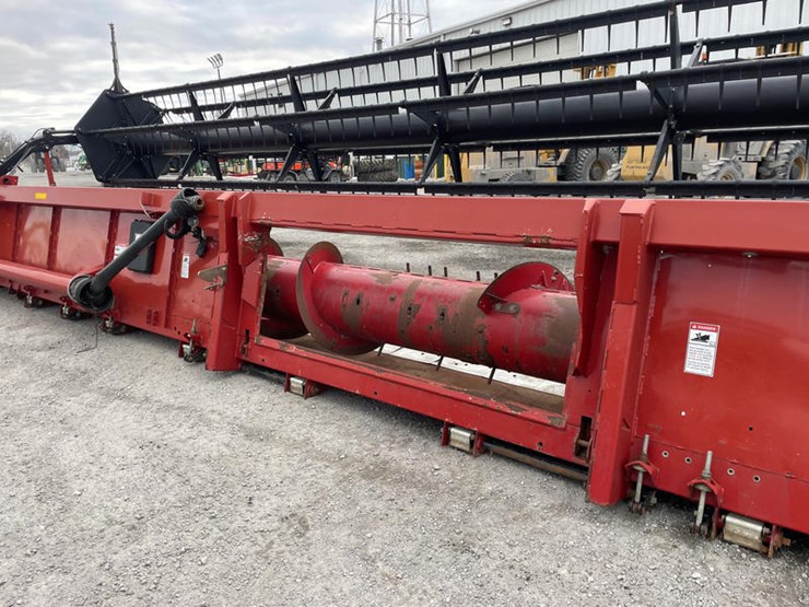 2011-case-ih-3020-image-12