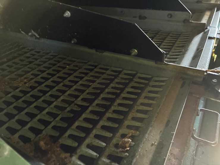 2012-john-deere-s670-image-53