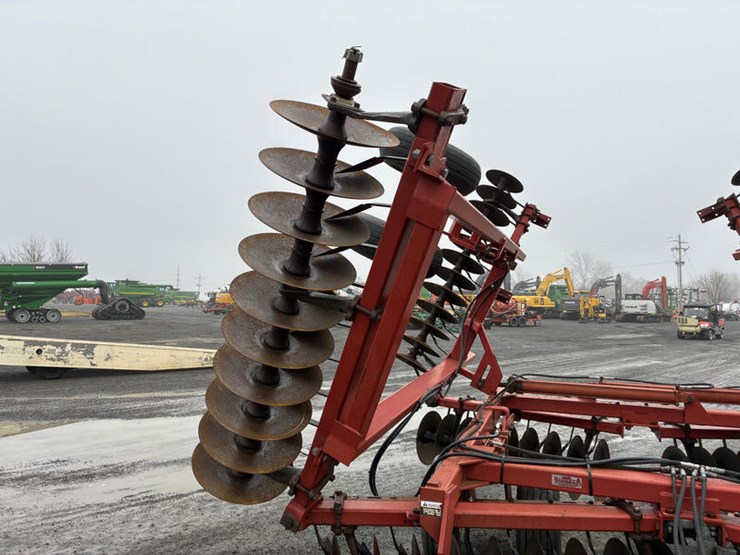 case-ih-3900-image-7