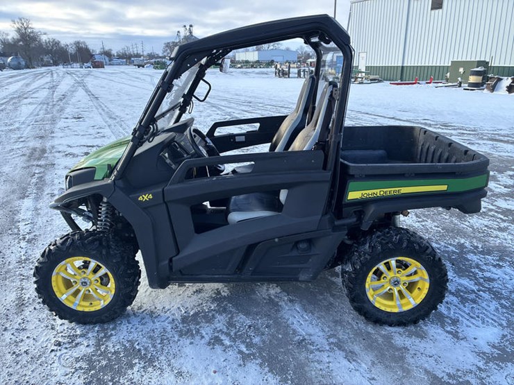 john-deere-gator-image-6
