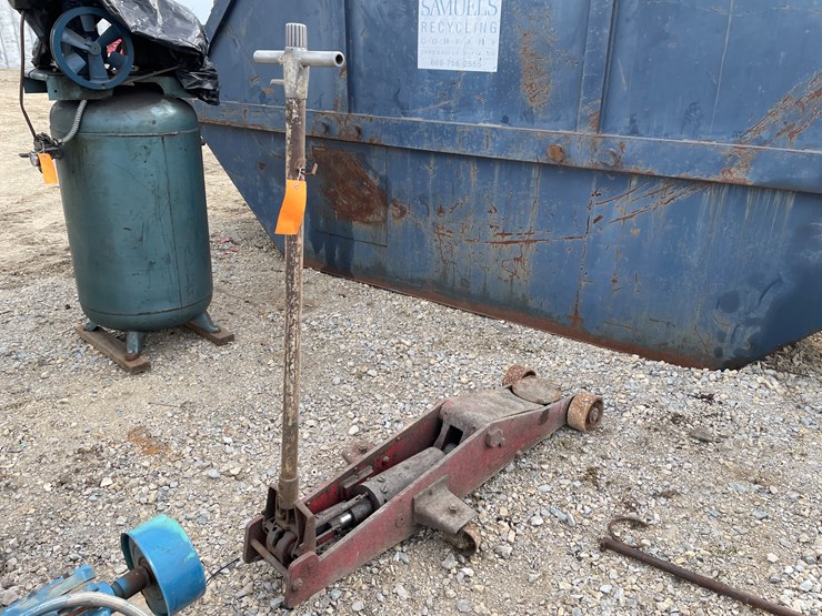 #4261-•-heavy-duty-floor-jack-image-1