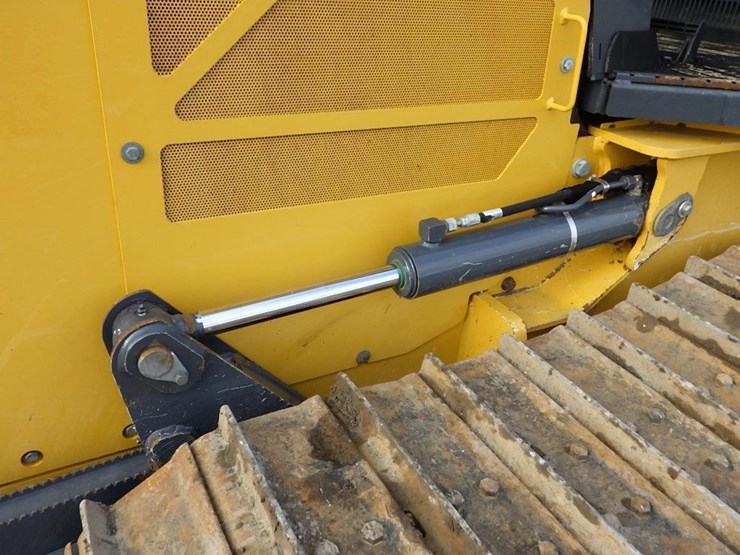 2019-deere-450k-lgp-image-16