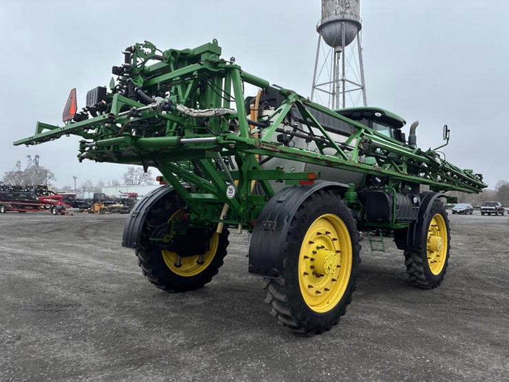 2017-john-deere-r4045-image-5
