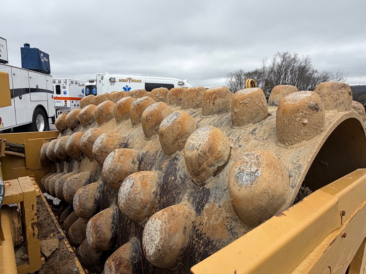 caterpillar-cp56-image-10