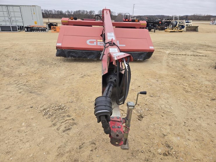 gehl-2412-image-2