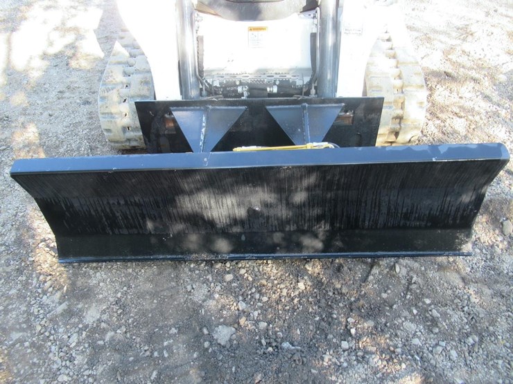 wildcat-72"-skid-steer-dozer-blade-image-3