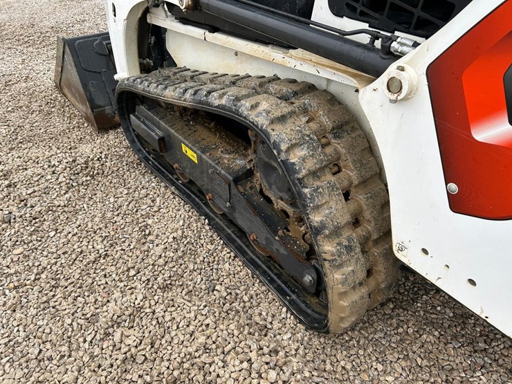 2023-bobcat-t450-image-16