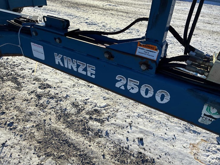 1999-kinze-2500-image-12