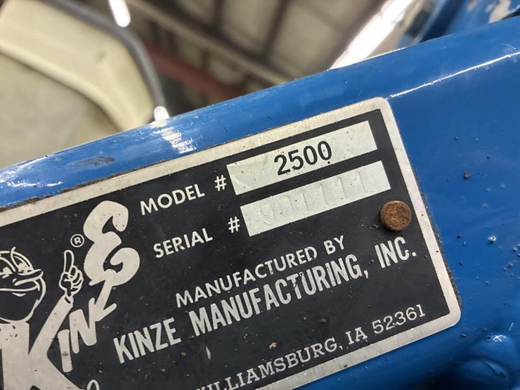 1999-kinze-2500-image-2