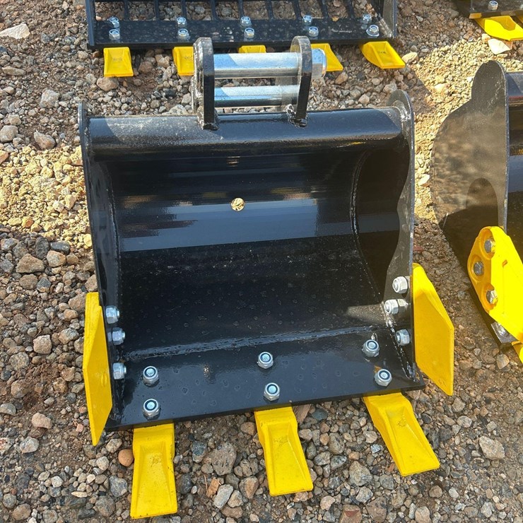15IN MINI EXCAVATOR DIGGING BUCKET