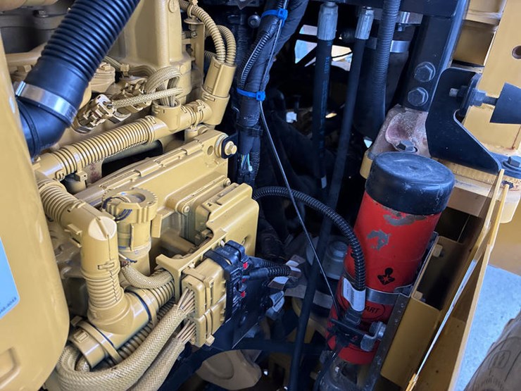 2021-caterpillar-926m-image-74