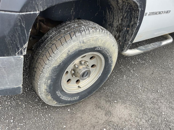 2008-gmc-sierra-2500hd-image-7