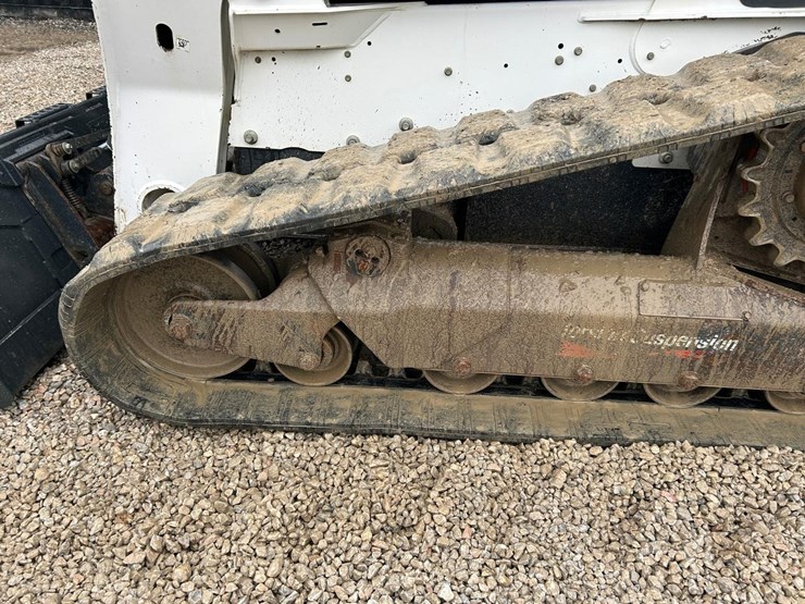 2019-bobcat-t870-image-17