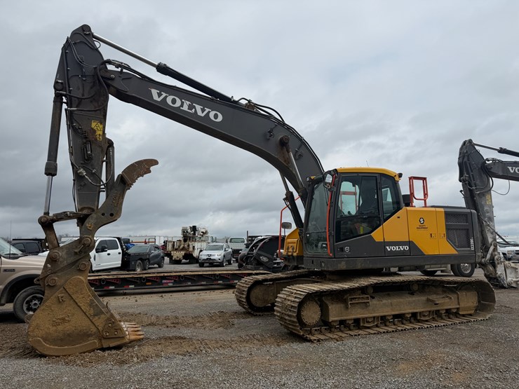 volvo-ec220el-image-1