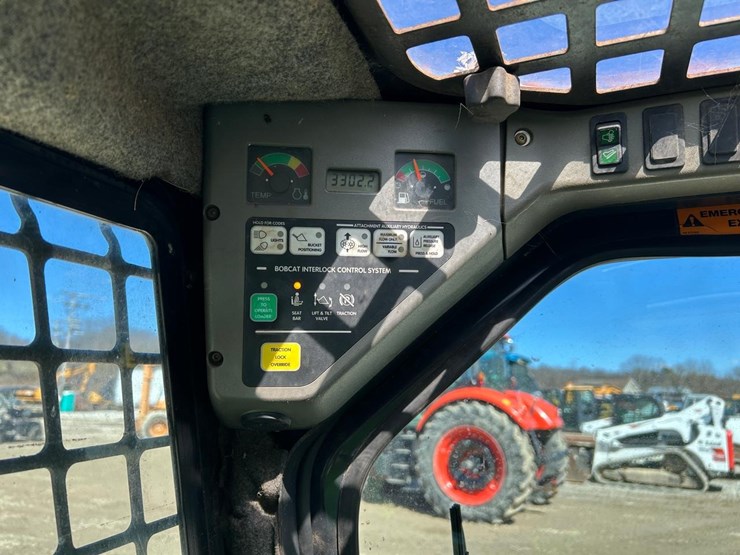 2005-bobcat-t190-image-23