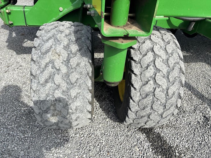 2005-john-deere-1690-image-18