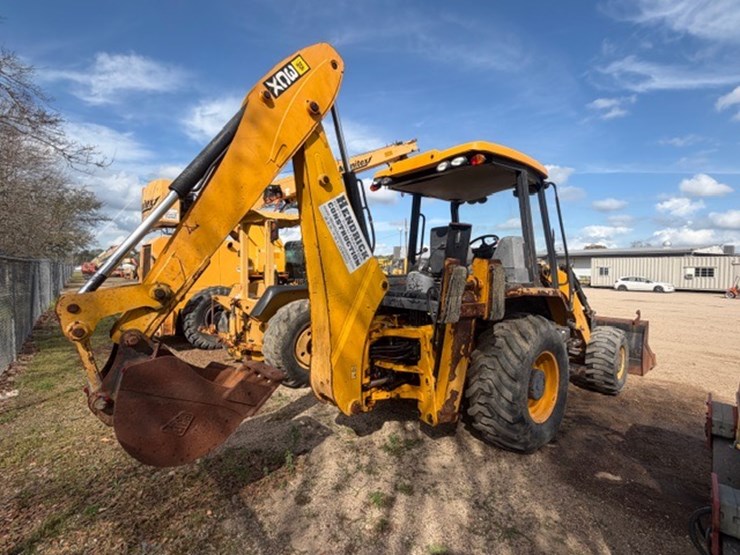 jcb-3cx-image-3