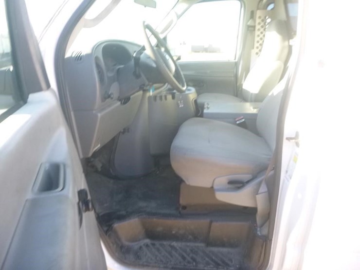 2006-ford-e250-image-7