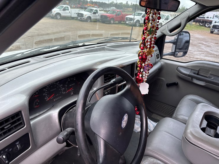 2004-ford-f650-image-22