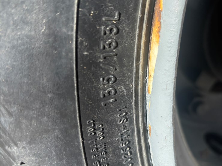 #2320-•-2008-interstate-30'-tri-axle-equipment-trailer-image-53