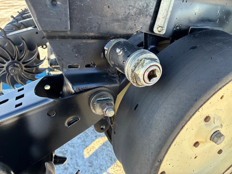 1999-kinze-2500-image-21