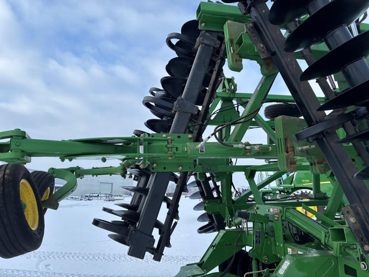 2008-john-deere-637-image-29