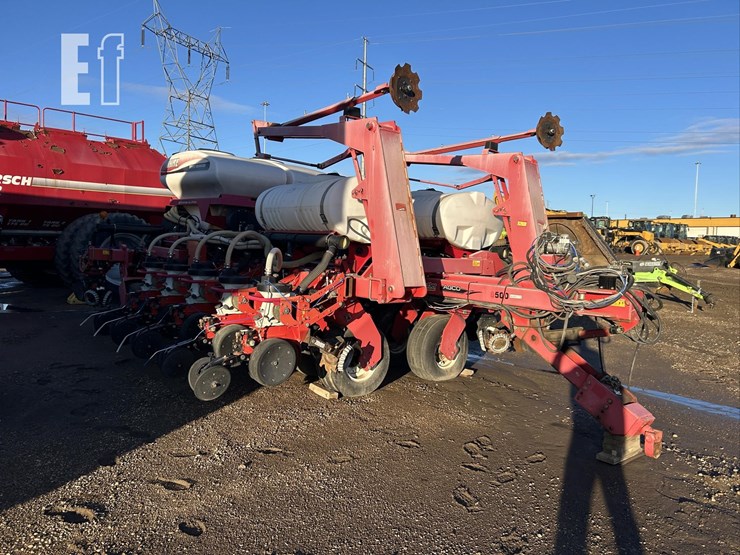 2009-white-8516-image-3