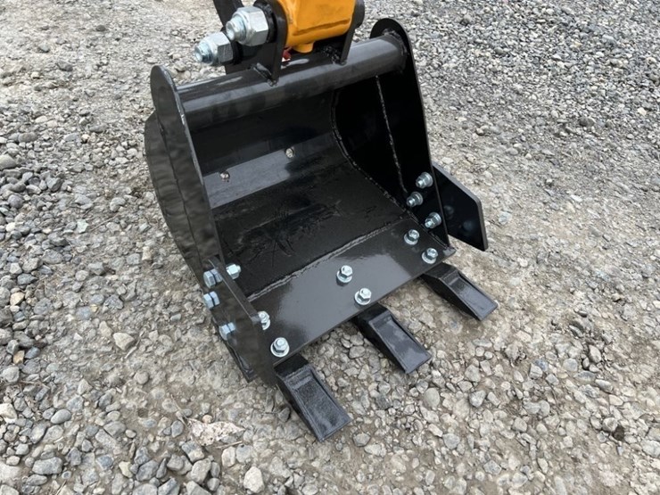 2026-miva-va13-mini-hydraulic-excavator-image-9