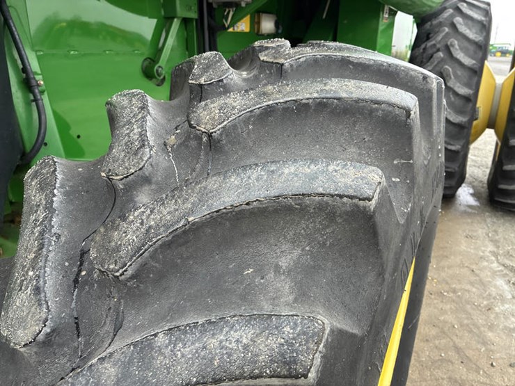 2004-john-deere-9660-sts-image-45