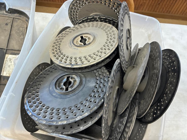 2004-john-deere-db90-image-89