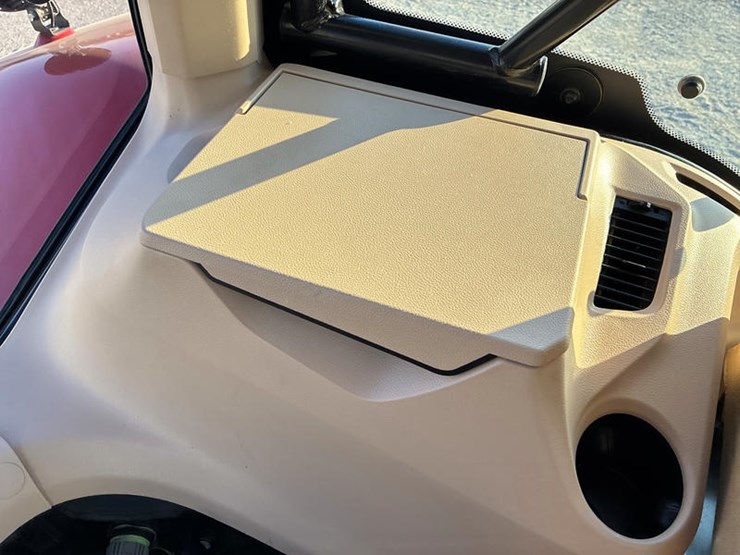 2024-case-ih-magnum-310-afs-connect-image-78