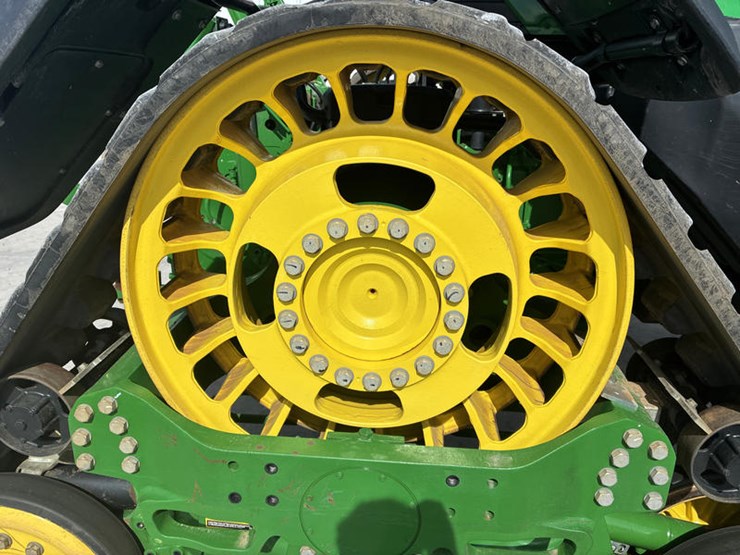 2021-john-deere-8rx-370-image-65