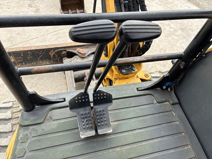 2021-caterpillar-303.5e2-cr-image-59