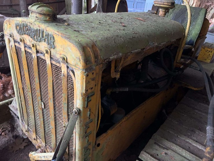 caterpillar-fifteen-image-6