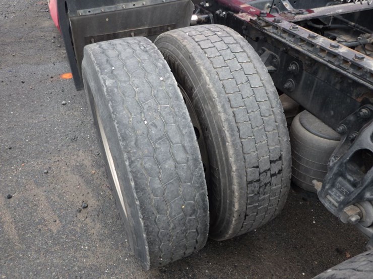 2022-kenworth-t680-image-23