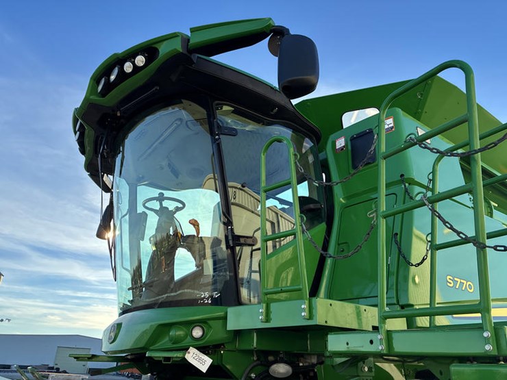 2021-john-deere-s770-image-17